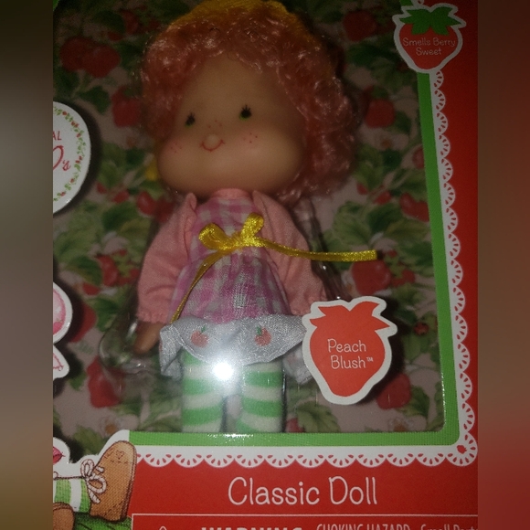 STRAWBERRY SHORTCAKE ORIGINAL 1980'S DESIGN PEACH BLUSH DOLL NIB - Picture 2 of 6